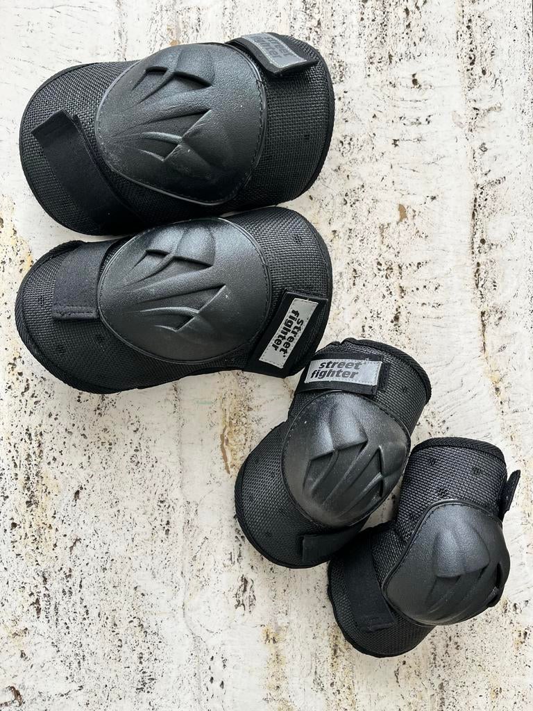 Street Fighter Knie- en elleboogbeschermers, Ophalen of Verzenden, Zo goed als nieuw, Bescherming