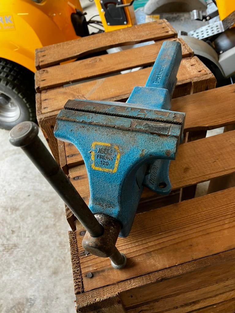 Bankschroef heur front 120 mm, Ophalen of Verzenden, Zo goed als nieuw, Bankschroef