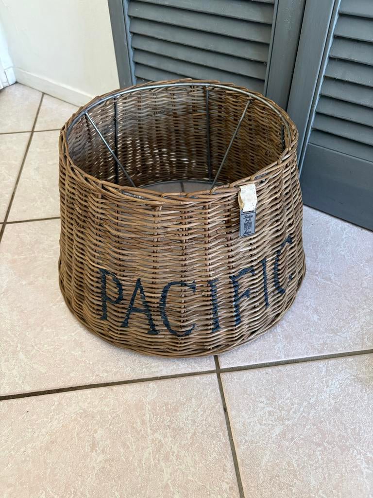 Riviera Maison Pacific Rotan Lampenkap, Huis en Inrichting, Ophalen, Gebruikt, Rond, Bruin