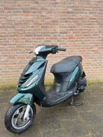Zip 50cc 4t Brom, Fietsen en Brommers, Scooters | Piaggio, Ophalen of Verzenden, Zo goed als nieuw, Benzine, Zip