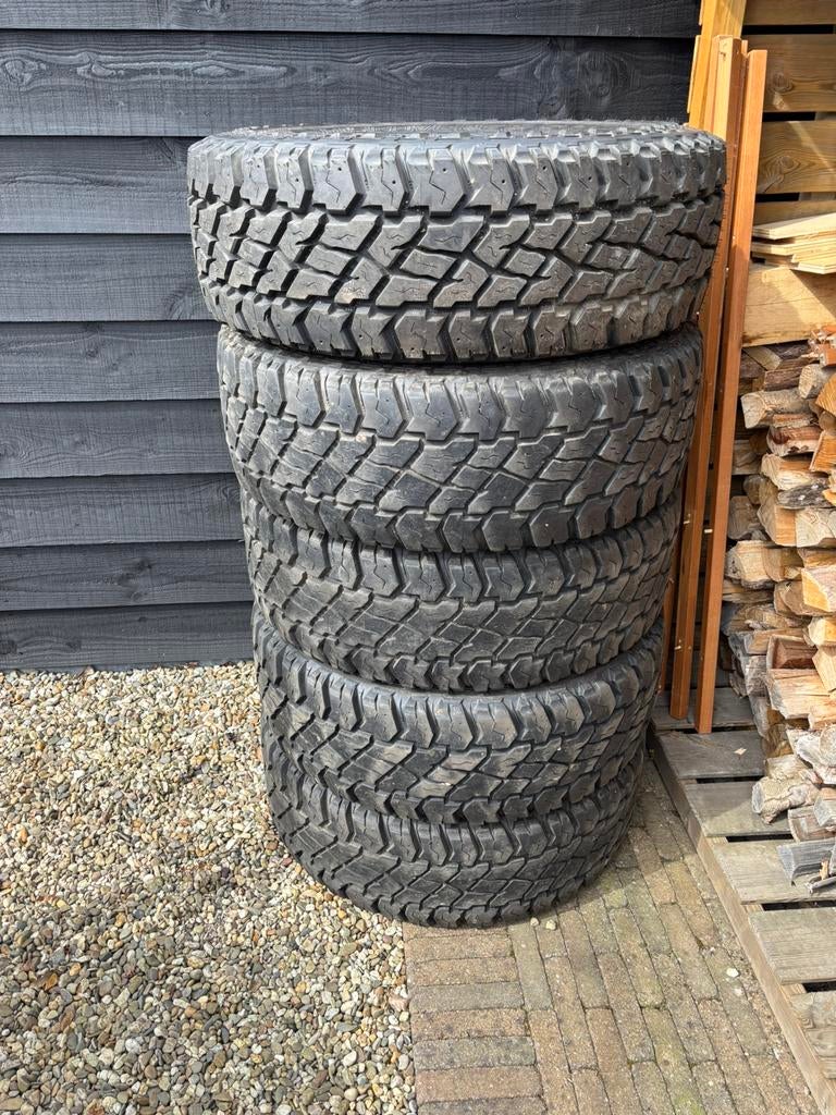 Cooper discoverer ST maxx 285/70/17 terreinbanden, Auto-onderdelen, Ophalen, 285 mm, All Season, Band(en)