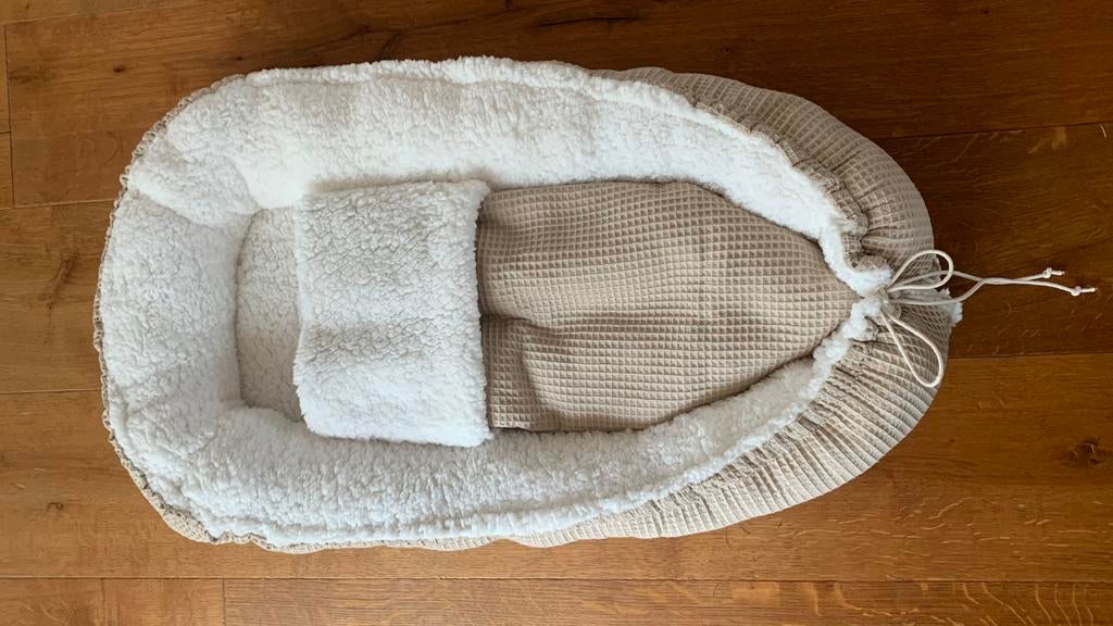 Nieuw babynestje teddy beige/ecru, Ophalen of Verzenden, Nieuw, Overige typen