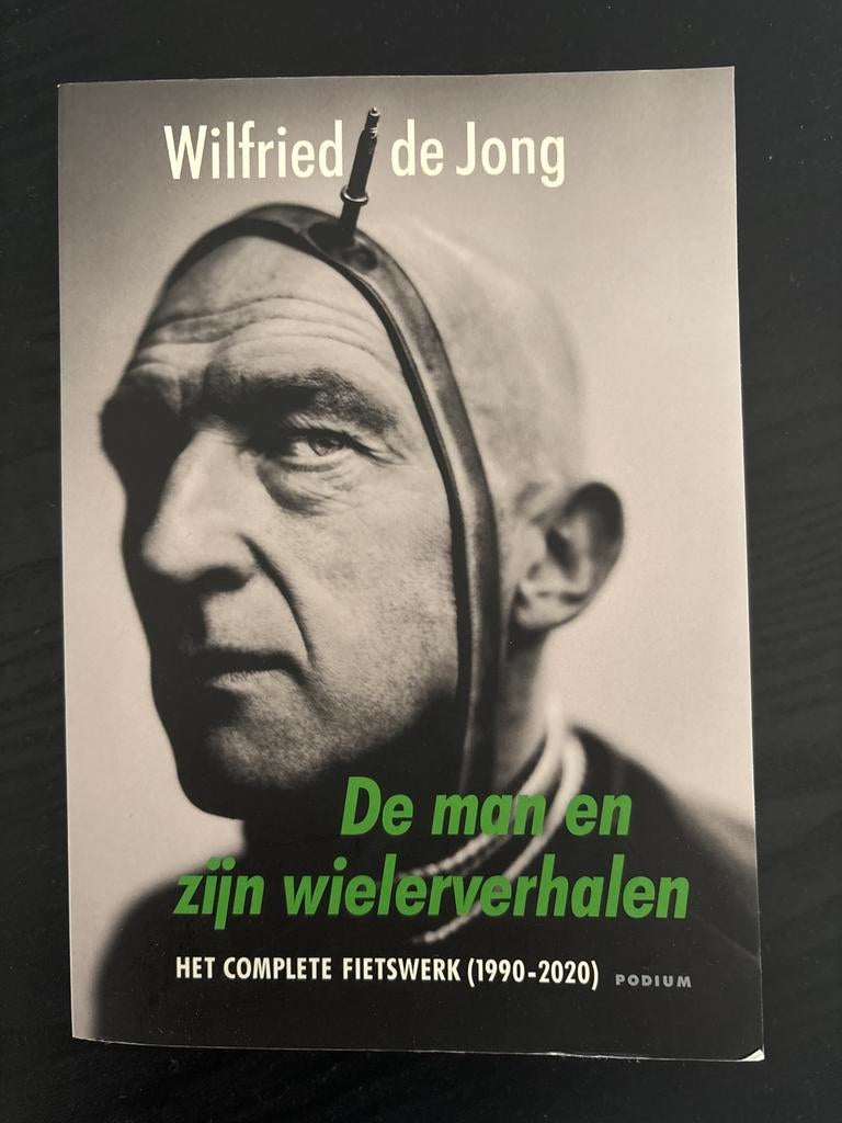 Wilfried de Jong - De man en zijn wielerverhalen, Ophalen of Verzenden, Gelezen, Lopen en Fietsen