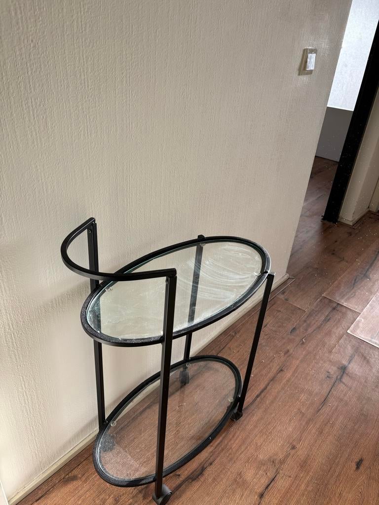 Barkar bijzettafel zwart met glazen platen op wieltjes, Ophalen, Gebruikt, 55 tot 75 cm, Glas