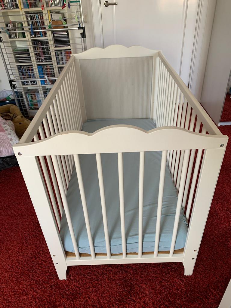 Ledikant compleet met matras, molton hoeslaken, Ophalen of Verzenden, Gebruikt, Ledikant