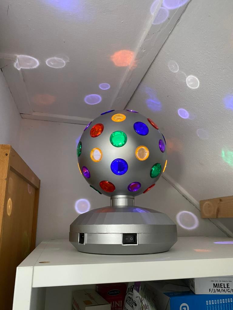 Leuke draaiende discobol, Muziek en Instrumenten, Licht en Laser, Ophalen of Verzenden, Zo goed als nieuw, Discobol