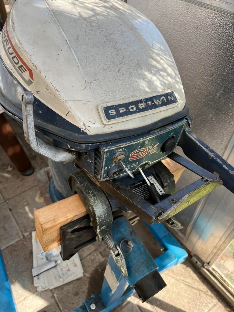 Evinrude 9.9 pk motor, 2 takt, opknapper, Ophalen, Gebruikt, Motor en Techniek, Motorboot