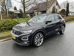 Volkswagen T-Roc 1.5 TSI 150PK DSG R-Line•Pano•Trekhaak, Euro 6, 4 cilinders, 150 pk, Zwart