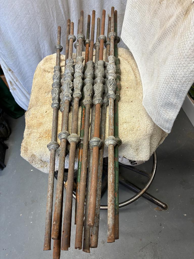 Antieke oude trapspijlen, Doe-het-zelf en Verbouw, Ophalen, Gebruikt, 50 tot 100 mm, Overige typen