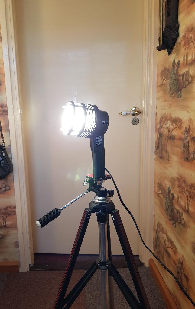opruiming statieven film camera  en osram lamp, Audio, Tv en Foto, Fotografie | Statieven en Balhoofden, Ophalen, Gebruikt, 150 tot 175 cm
