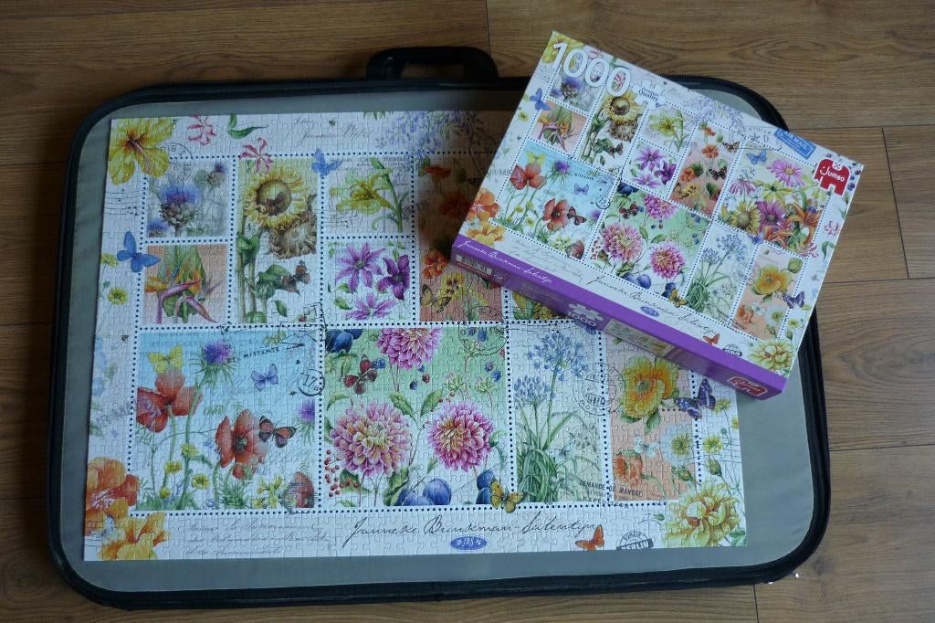 Jumbo Janneke Brinkman '' ZOMERBLOEMEN POSTZEGELS '' 1000 st, Ophalen of Verzenden, 500 t/m 1500 stukjes, Zo goed als nieuw, Legpuzzel
