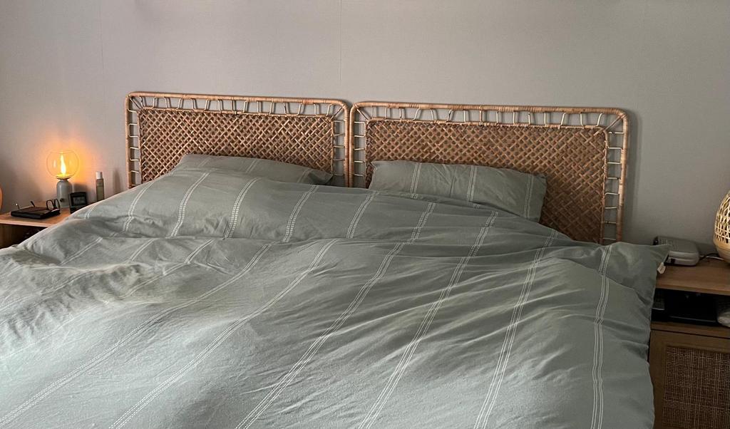 Ikea Tolkning hoofdeinde Rotan, Huis en Inrichting, Slaapkamer | Bedden, Ophalen of Verzenden, Eenpersoons, Hout