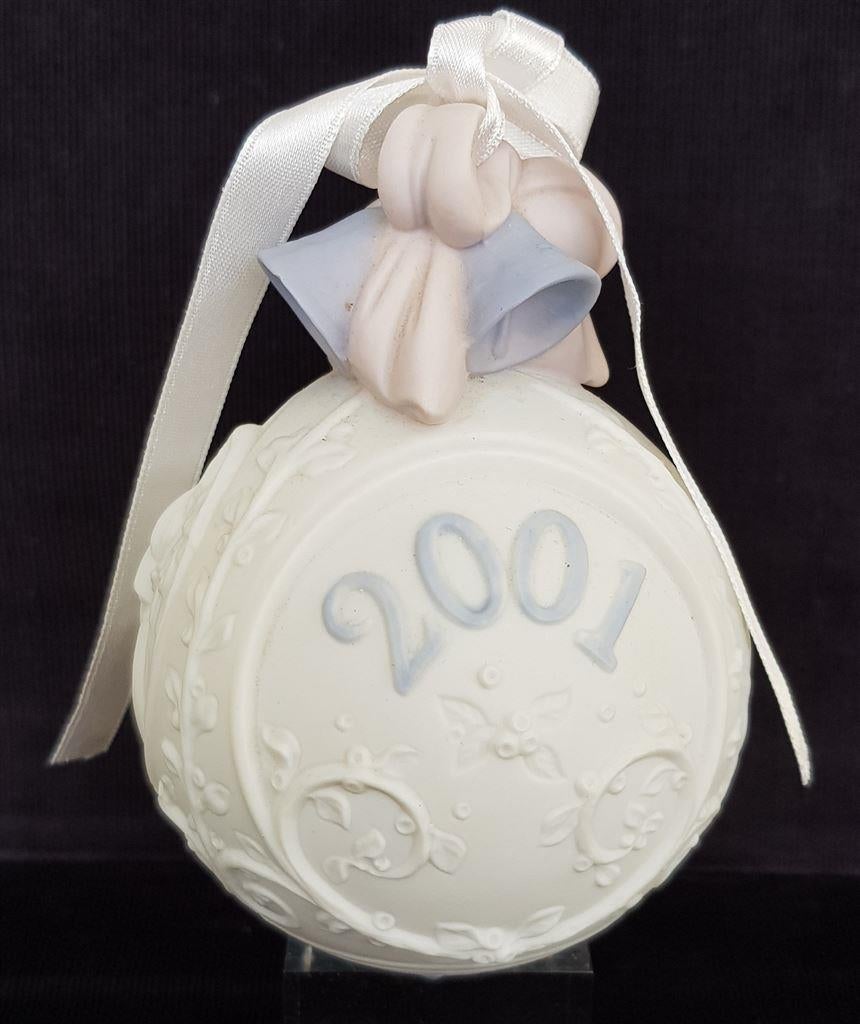 Lladro kerstbal 2001, ong. 11 cm, Ophalen of Verzenden, Zo goed als nieuw