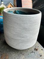 Grote bloempot, Tuin en Terras, Bloempotten, Ophalen, Zo goed als nieuw, Rond, Kunststof