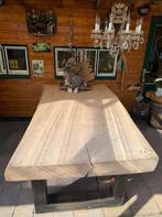 Unieke massieve boomstam tuintafel (210x110) – 15 cm dik, Ophalen, Zo goed als nieuw
