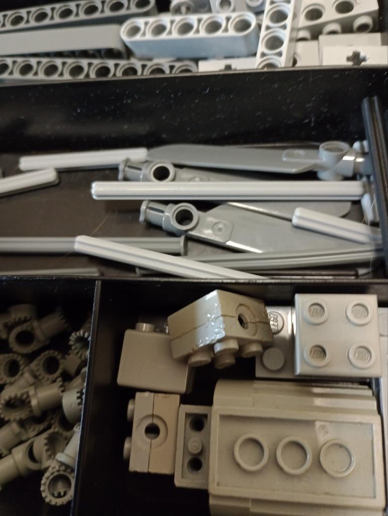 Kleine partij technisch Lego met enkele complete sets, Ophalen of Verzenden, Gebruikt, Lego