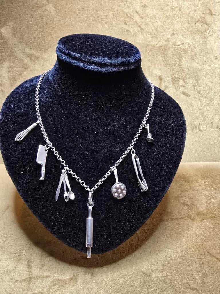 Zilveren bedelketting jasseron met keukenbenodigheden, Sieraden, Tassen en Uiterlijk, Kettingen, Ophalen of Verzenden, Zo goed als nieuw