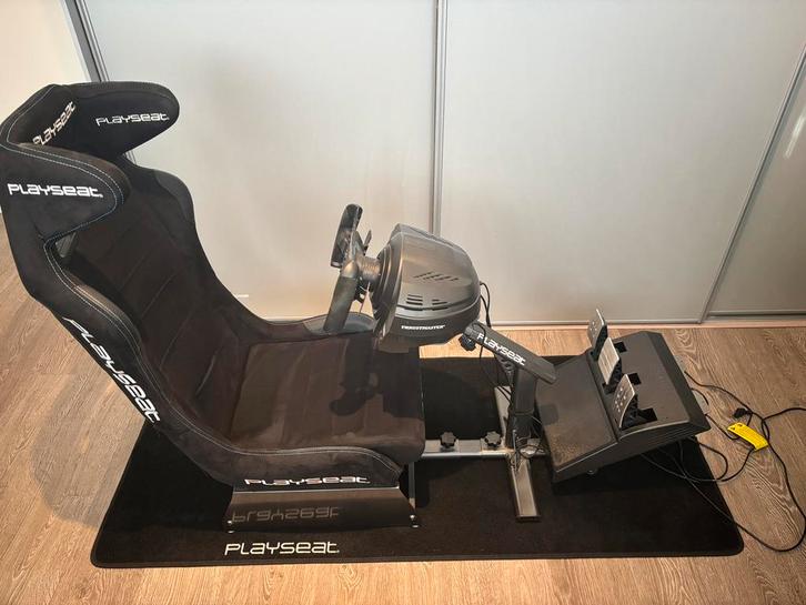 Sim racing setup | T300RS + Playseat Evolution + extra’s, Spelcomputers en Games, Spelcomputers | Overige Accessoires, Zo goed als nieuw