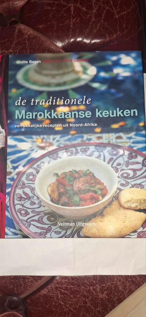 De traditionele Marokkaanse keuken - Ghillie Basan, Boeken, Kookboeken, Zo goed als nieuw, Voorgerechten en Soepen, Hoofdgerechten