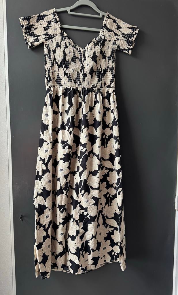 Zomerjurk met smock en bloemenprint - Maat 40, Maat 38/40 (M), Zwart, Ophalen of Verzenden, Gedragen
