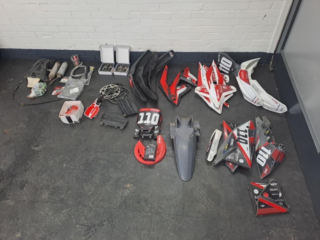 Fantic PPS uitlaat en diverse onderdelen., Ophalen of Verzenden