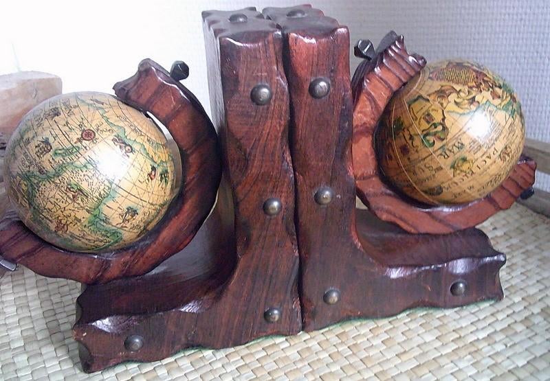 VINTAGE Spaanse rustieke boekensteunen wereldbol, Antiek en Kunst, Curiosa en Brocante, Ophalen of Verzenden