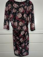 Fame fluweel velvet jurk roze rozen bloemen maat 40, Kleding | Dames, Maat 38/40 (M), Fame, Ophalen of Verzenden, Zo goed als nieuw