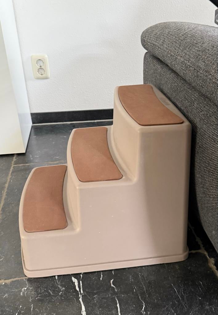 Kattentrapje, Ophalen, Zo goed als nieuw