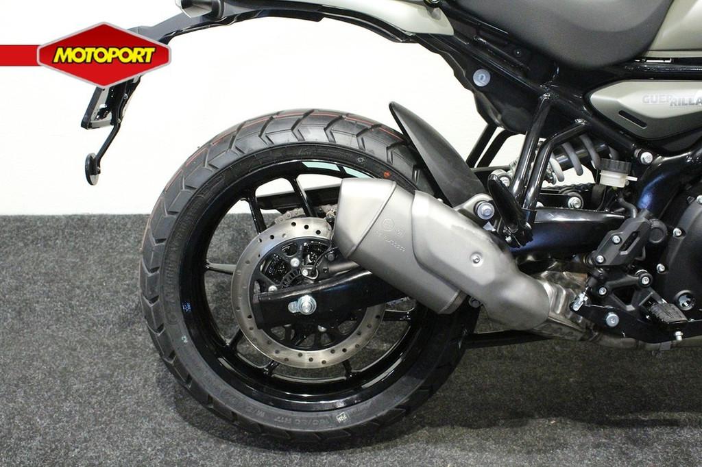 Royal Enfield Guerrilla 450, Chopper, Bedrijf