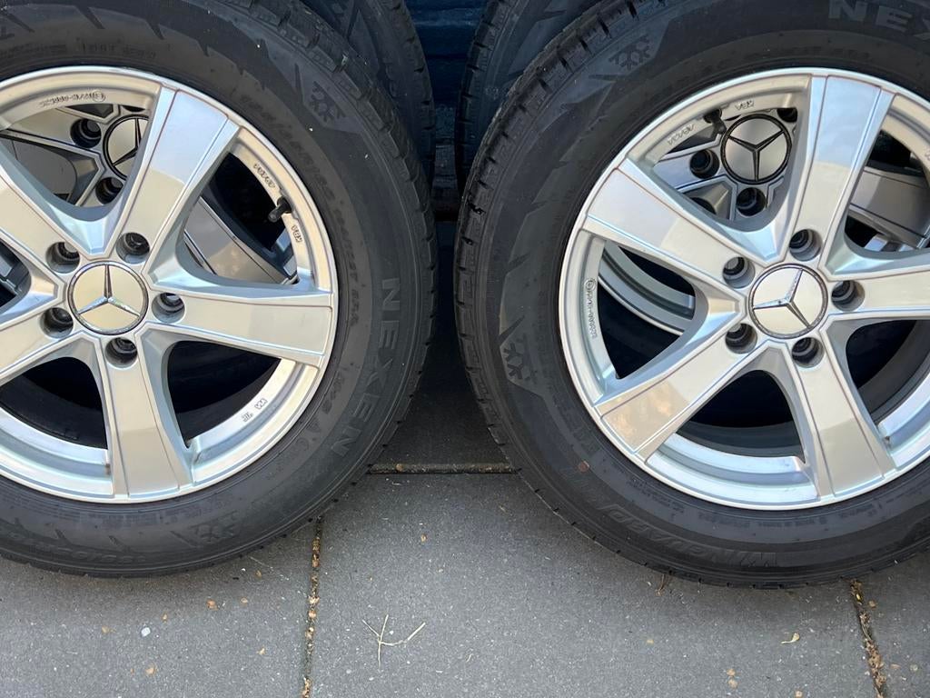 Tekoop 16inch Mercedes vito velgen met MS banden, Auto-onderdelen, Banden en Velgen, Ophalen of Verzenden, 16 inch, Bestelwagen