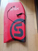 Rood bodyboard met koord, Ophalen