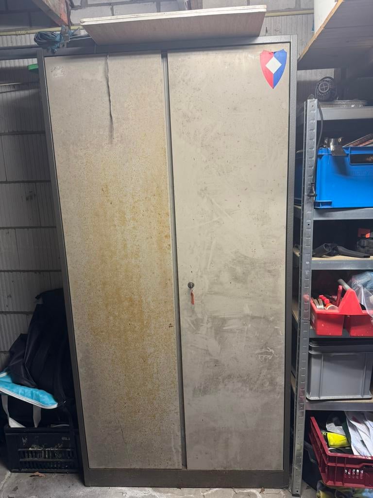 Stalen kast / locker / kast 40cm x 100cm x 200cm, Huis en Inrichting, Kasten | Lockerkasten, Ophalen, Gebruikt