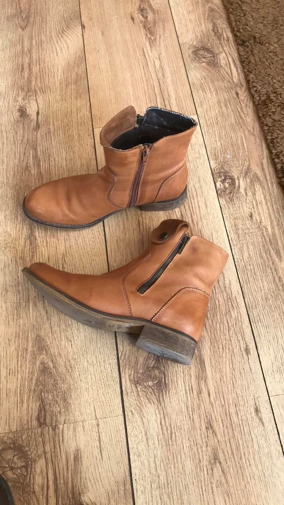Cellini cognac kleur leren laars mt 39, Kleding | Dames, Schoenen, Ophalen of Verzenden, Zo goed als nieuw