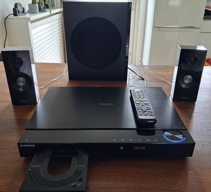 Samsung Blu-RayDisc Home Cinema System HT-C5200, Audio, Tv en Foto, Home Cinema-sets, Gebruikt, Blu-ray-speler, 2.1-systeem, 40 tot 70 watt