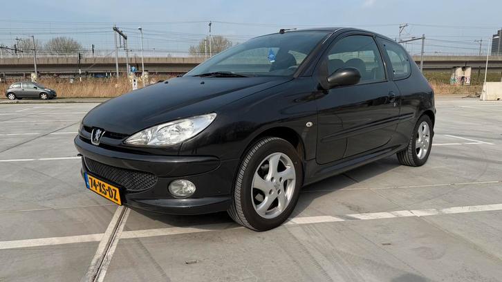 Peugeot 206 1.4 3D 2007 Zwart, Auto's, Peugeot, Bedrijf, Airbags, Airconditioning, Centrale vergrendeling, Isofix, Radio, Benzine
