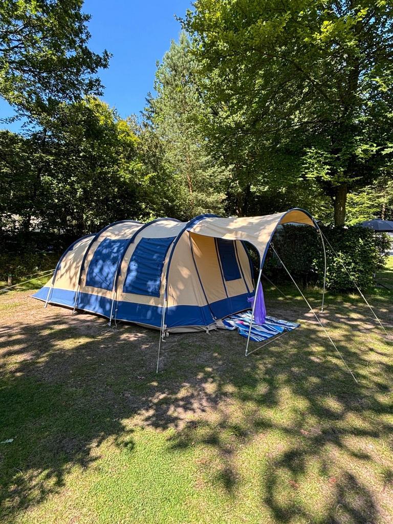 Vrijbuiter Michigan 4 persoons kampeer tent, Caravans en Kamperen, Tenten, Ophalen, Gebruikt, Tot en met 4