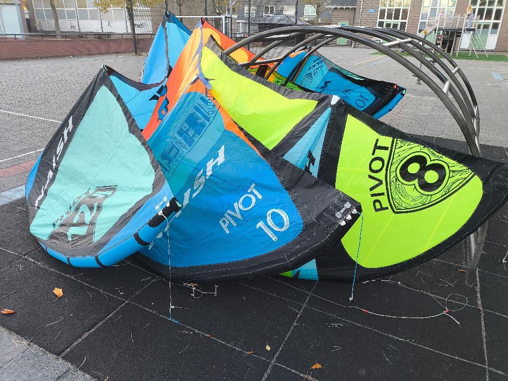Kitesurfset Naish Pivot 8m & 10m - North Bar / eventueel 5m, Watersport en Boten, Kitesurfen, Gebruikt, Geen board, Ophalen of Verzenden