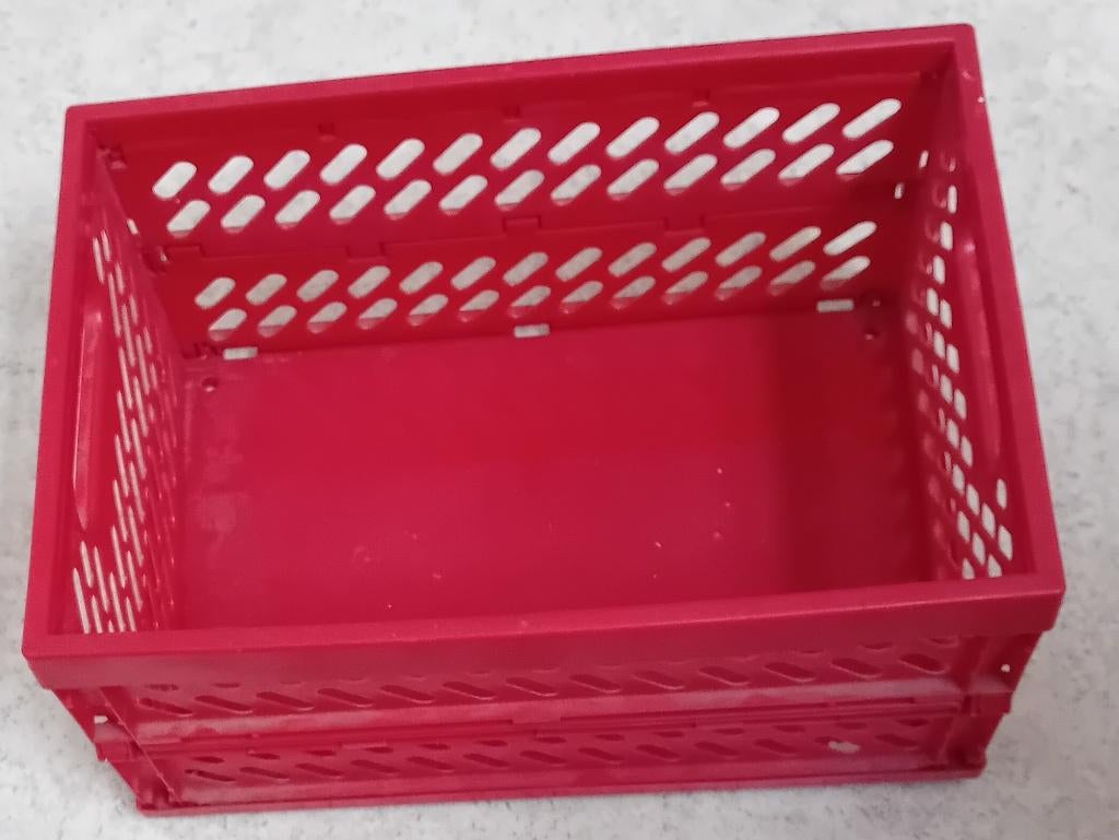 Te Koop: Een rood, opvouwbaar kratje., Gebruikt, Opvouwbaar, Minder dan 35 cm, Minder dan 50 cm