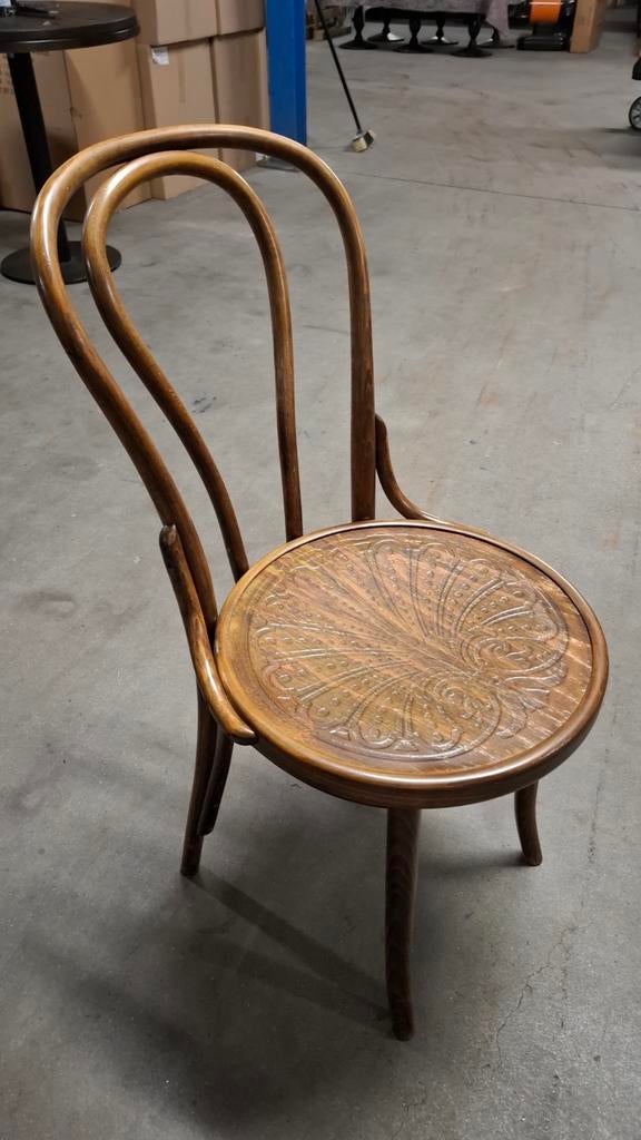17 thonet cafe boog bistro stoelen + PRINT horeca fameg!, Ophalen of Verzenden, Bruin, Hout, Vijf, Zes of meer stoelen
