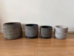 Vier sierpotten bloempotten (13, 16 en 18 cm), Ophalen, Rond, Zo goed als nieuw, Aardewerk
