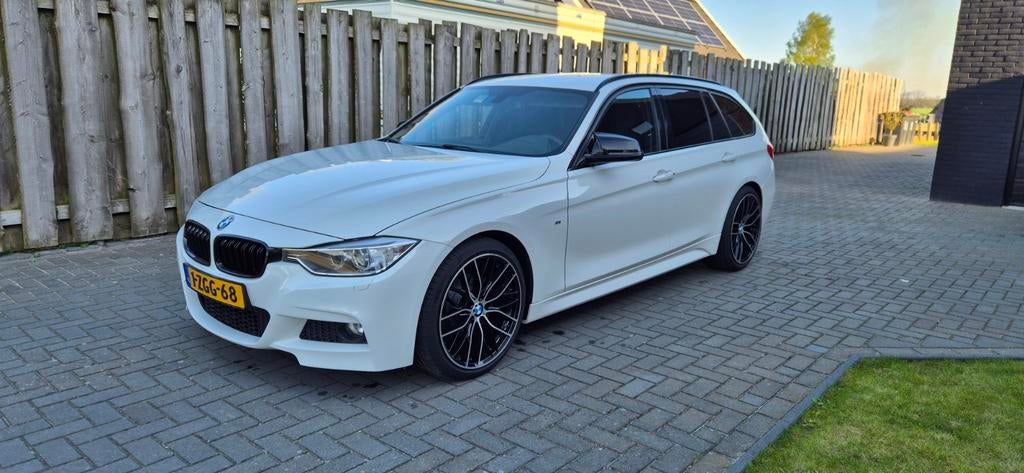 BMW 3-Serie 1.6 316I Touring 2015 Wit, Auto's, BMW, Zwart, 4 cilinders, Leder en Stof, Wit