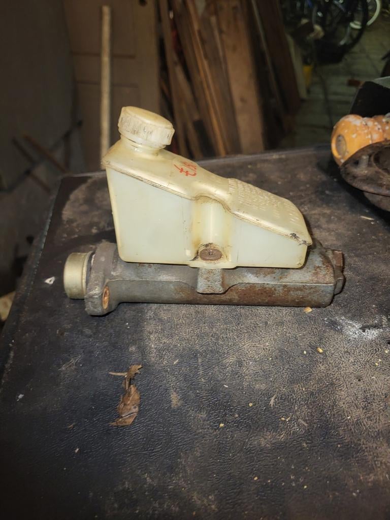 Remcilinder  bedford c2, Ophalen of Verzenden, Gebruikt, Universele onderdelen