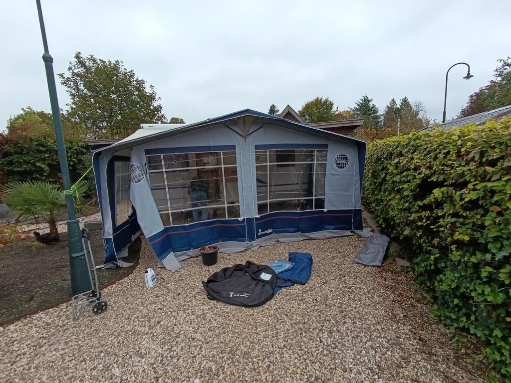 Isabella voortent caravan., Ophalen, Kunststof, Minder dan 250 cm