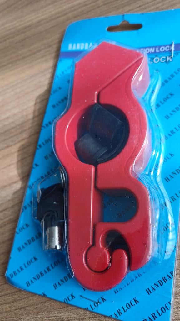 Nieuw rood stuurslot voor scooter of motor!+2 sleutels, Ophalen of Verzenden, Nieuw