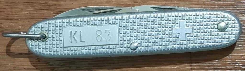 Koninklijke Landmacht PSU mes KL 83 Victorinox, Ophalen of Verzenden, Landmacht, Nederland, Mes of Dolk