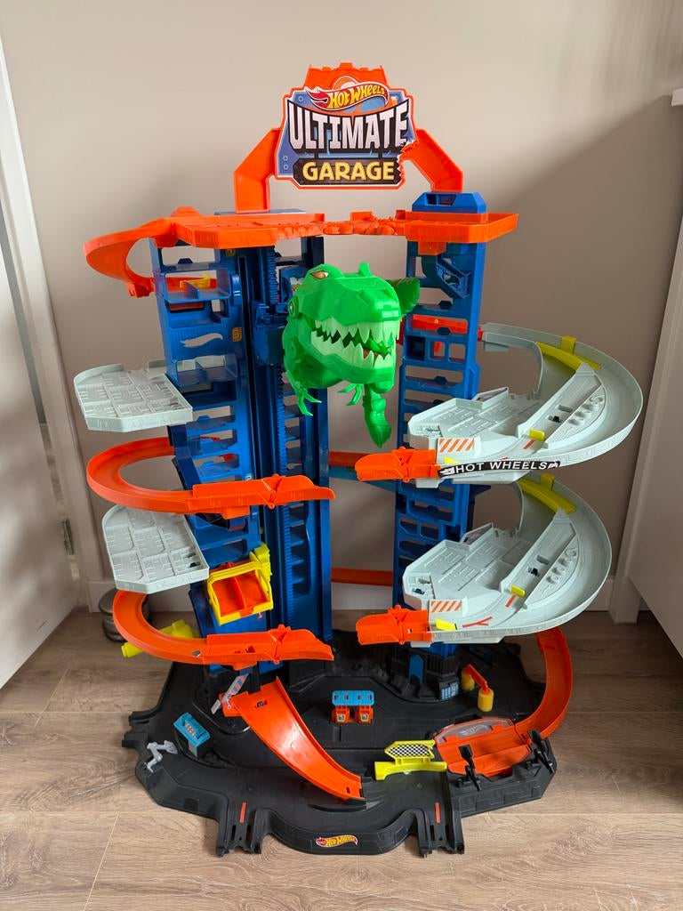 Hot Wheels City Ultieme Garage met T-Rex, Ophalen of Verzenden, Zo goed als nieuw, Jongen of Meisje