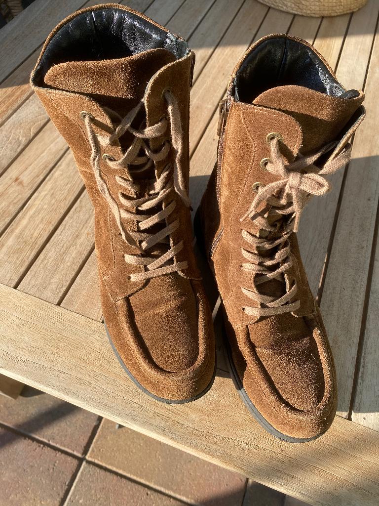 dames laarzen, Kleding | Dames, Schoenen, Zo goed als nieuw, Hoge laarzen, Bruin, Ophalen of Verzenden