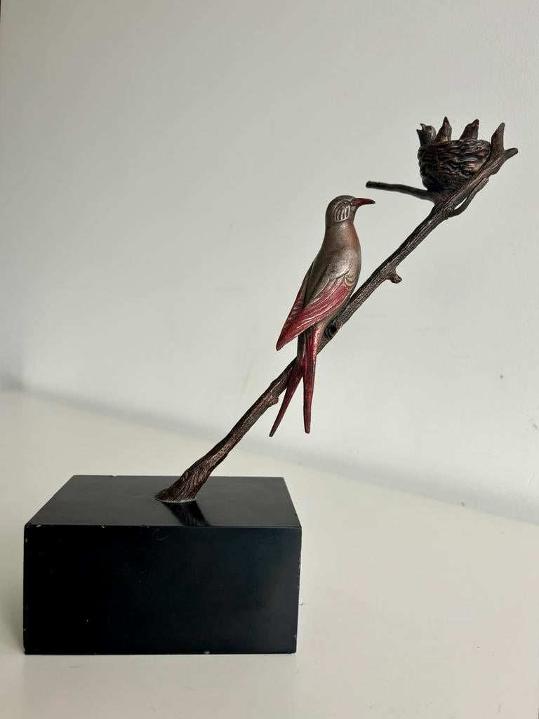 Art Deco beeld van vogel met nestje, gesigneerd Rochard, Antiek en Kunst, Ophalen of Verzenden