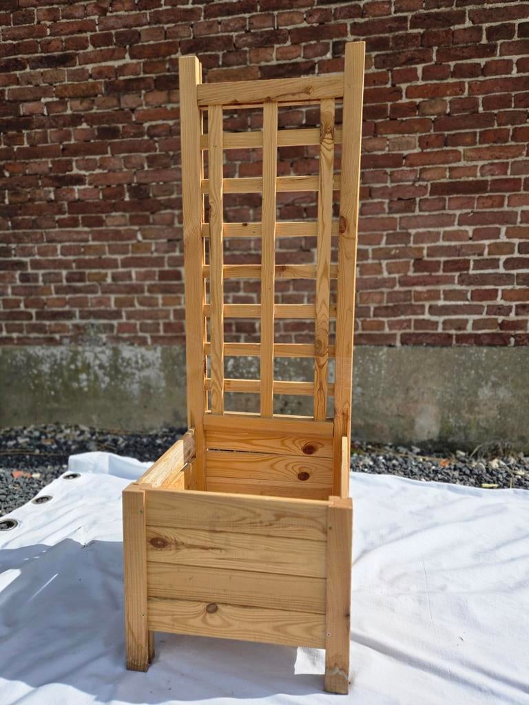 Houten plantenbak met rek, Ophalen