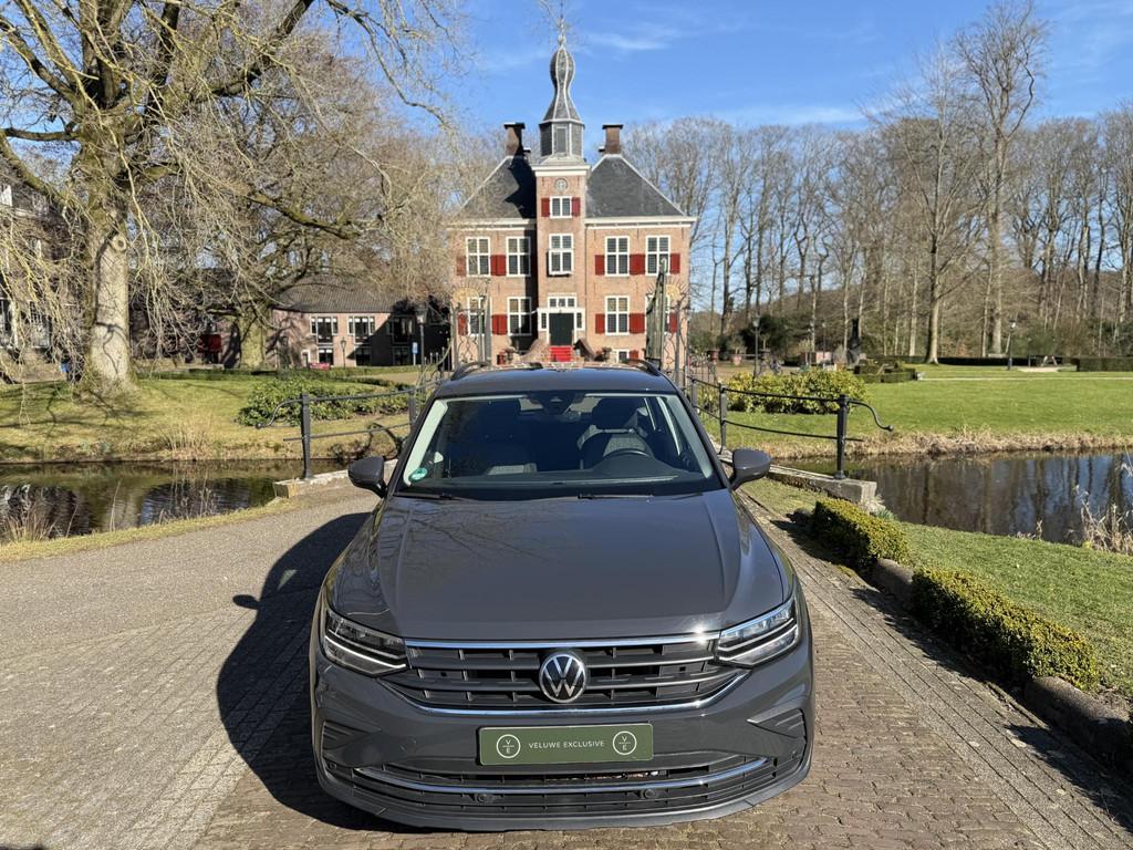 Volkswagen Tiguan 1.4 TSI eHybrid R-Line Business+ | Plug-In, Auto's, Volkswagen, Stof, Hybride Elektrisch/Benzine, 10 kWh, SUV of Terreinwagen
